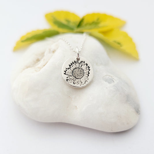 Sterling-silver-mini-sunflower-pendant-necklace-4