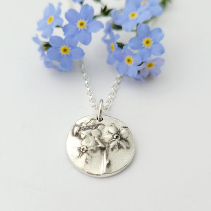 Sterling-silver-forget-me-nots-medium-pendant-necklace-3