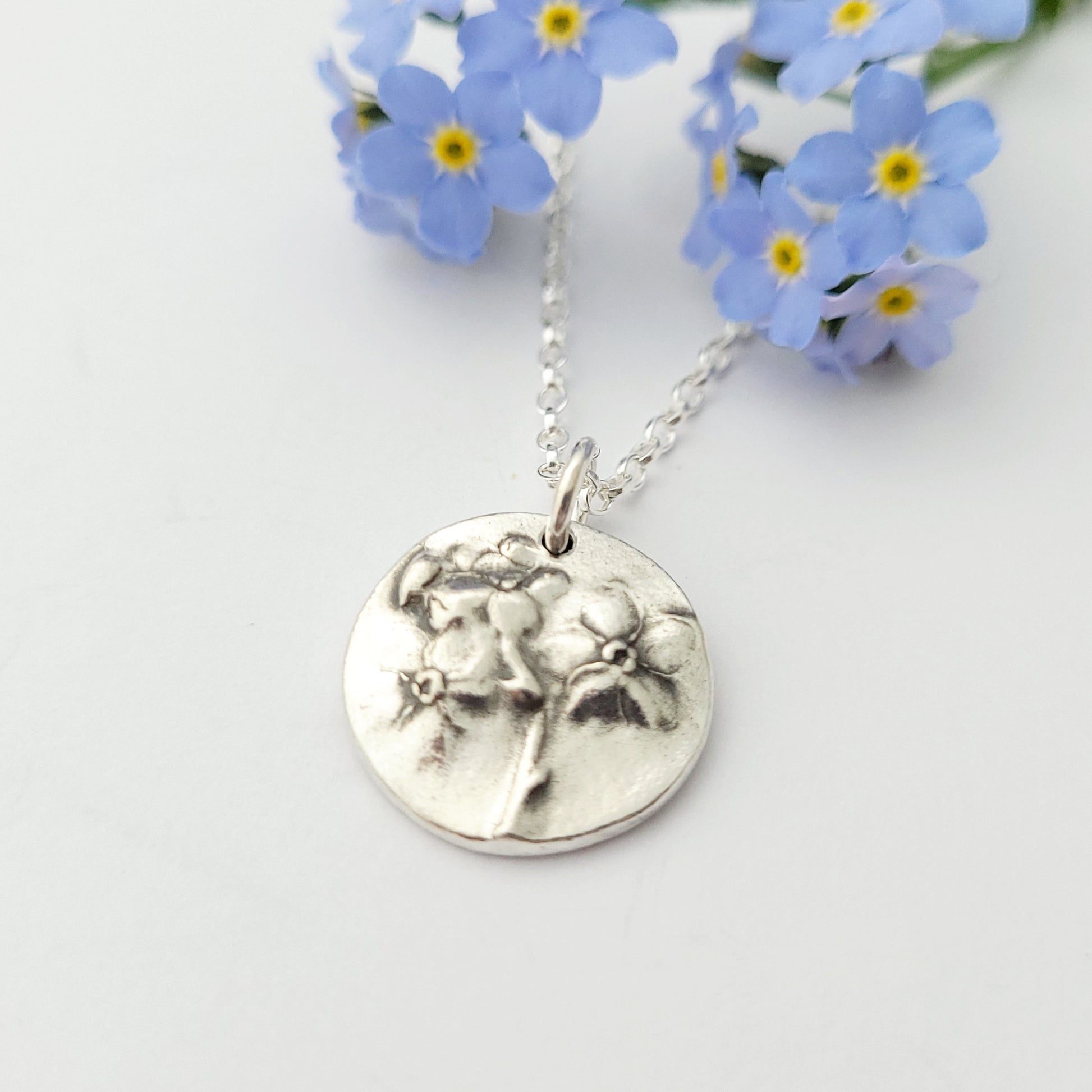 Sterling-silver-forget-me-nots-medium-pendant-necklace-5