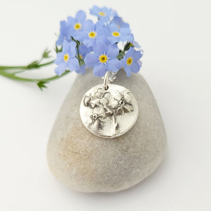 Sterling-silver-forget-me-nots-medium-pendant-necklace-2