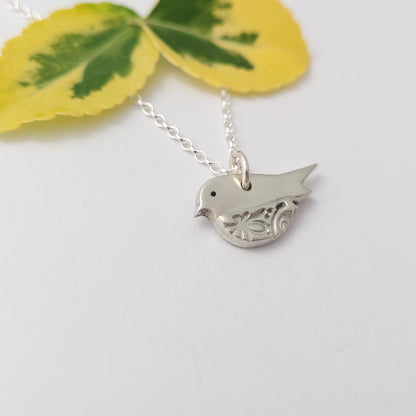 Sterling-silver-robin-bird-pendant-necklace-1