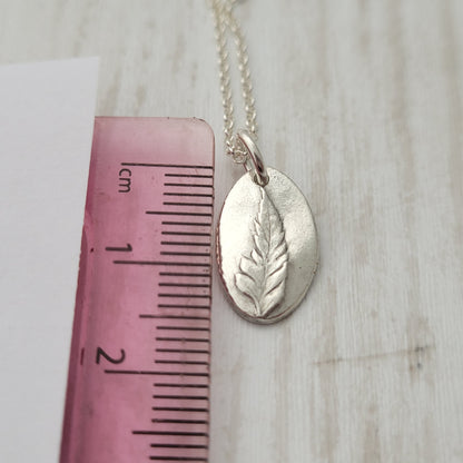 Sterling-silver-small-fern-leaf-pendant-necklace-7