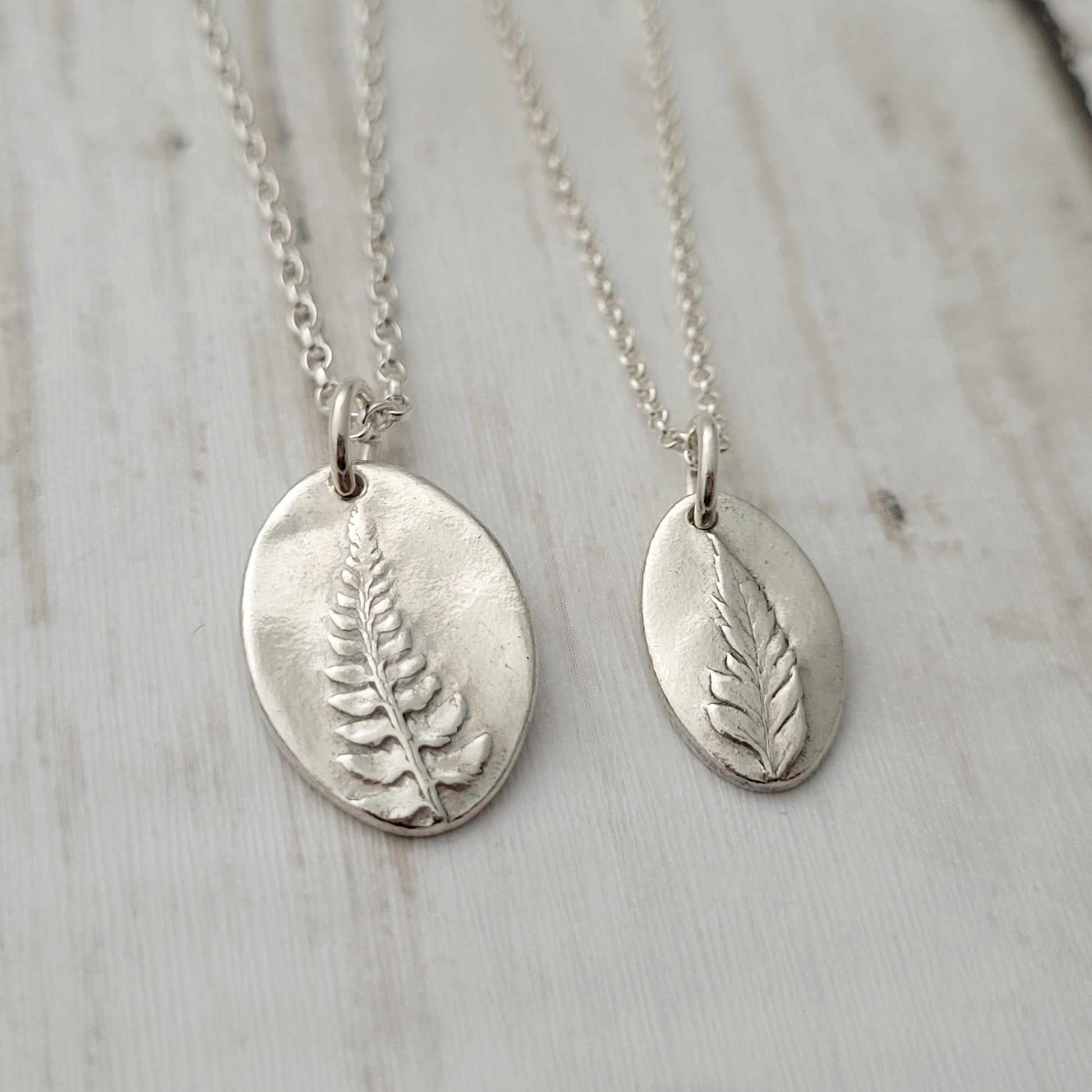 Sterling-silver-small-fern-leaf-pendant-necklace-5