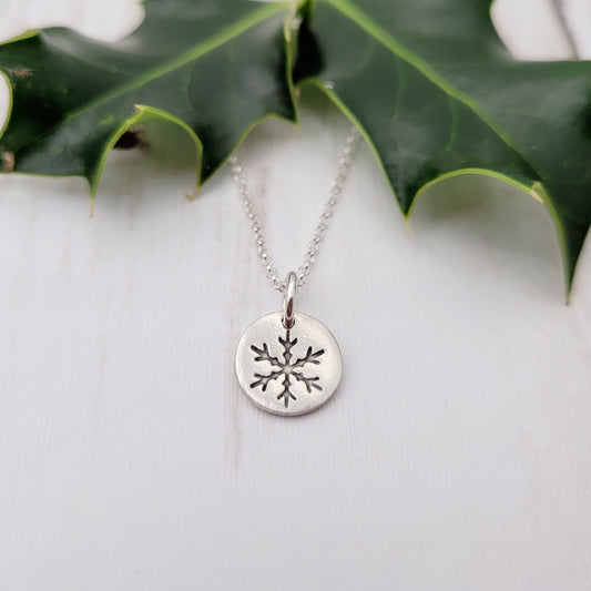  silver tiny 1cm Snowflake pendant necklace-0