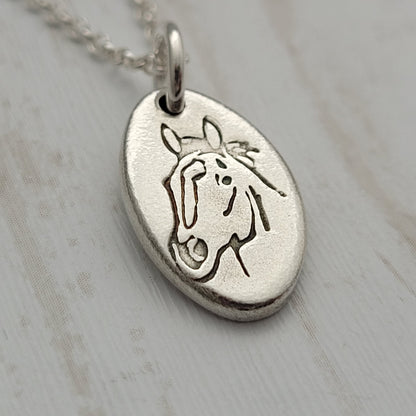 Sterling-silver-oval-horse-pendant-necklace-4