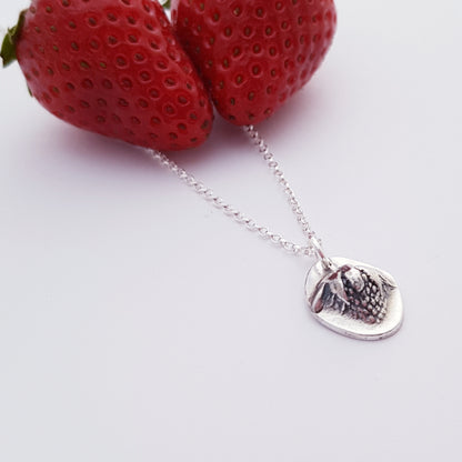 sterling-silver-real-strawberry-pendant-necklace-3